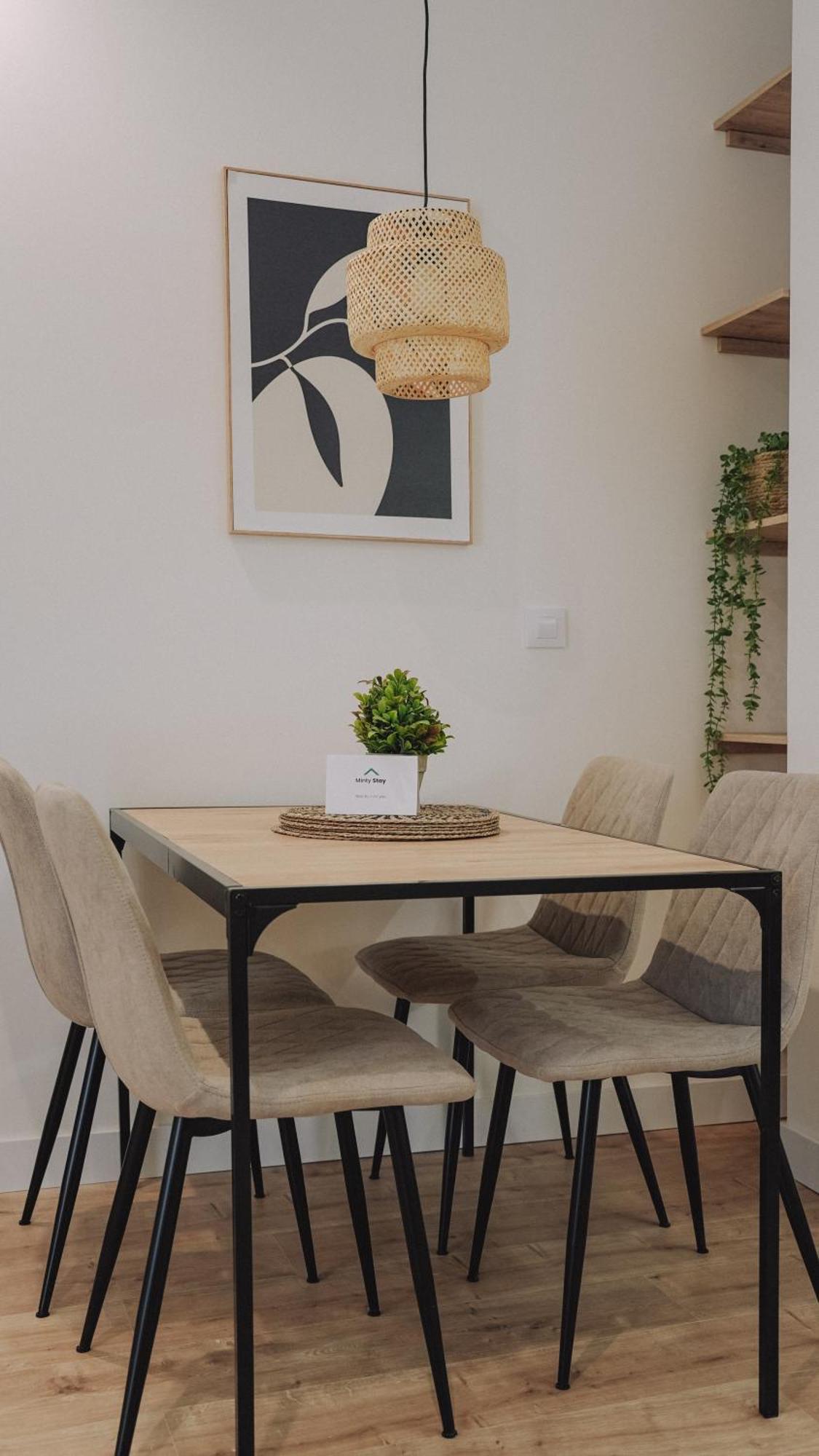 Spacious Stylish - 2bd 1bth - Cuatro Caminos *