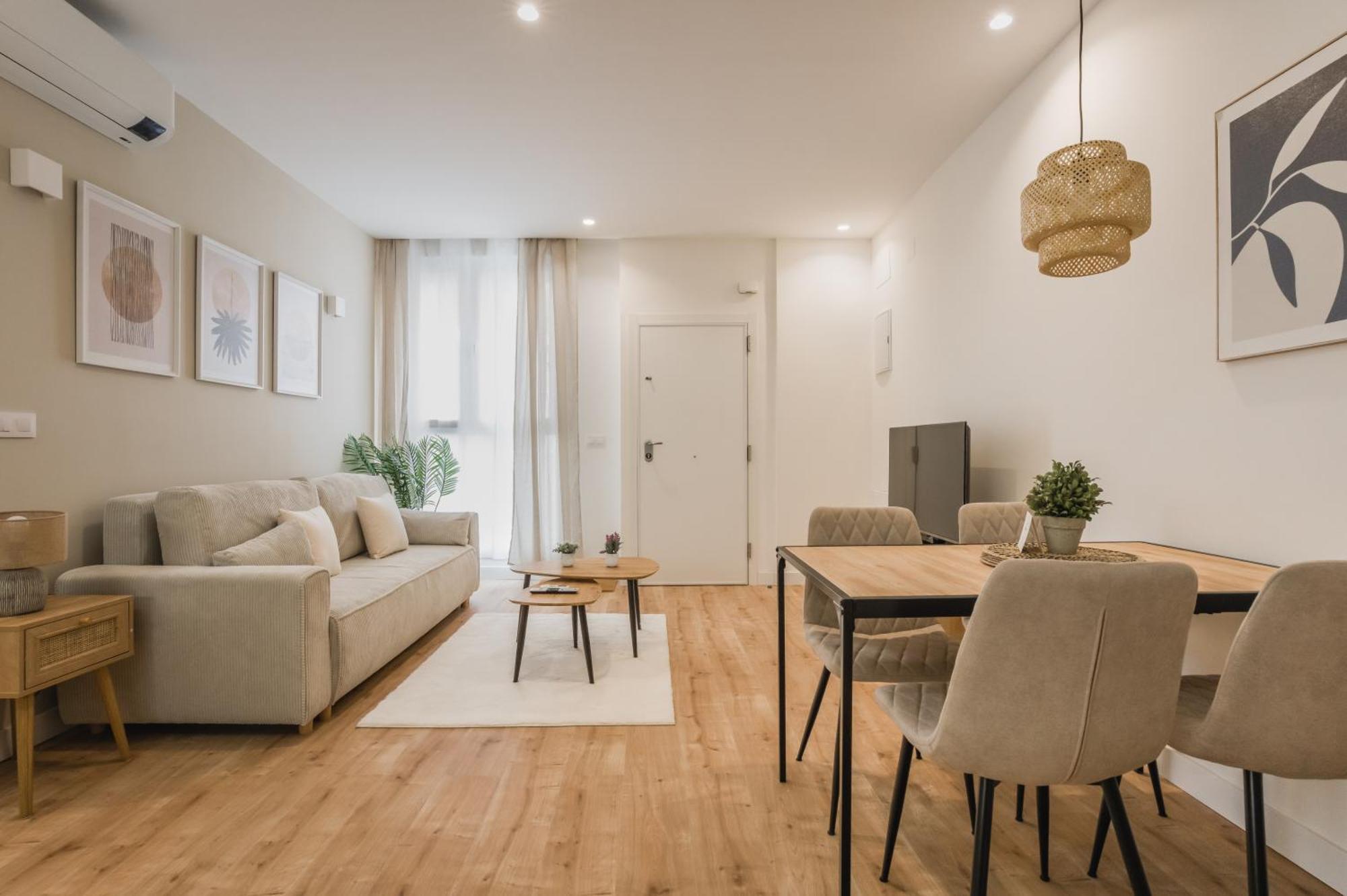 Spacious Stylish - 2bd 1bth - Cuatro Caminos